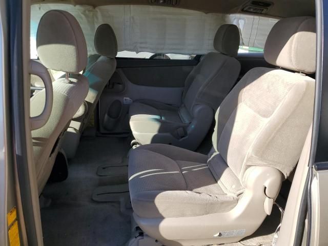 2010 Toyota Sienna CE