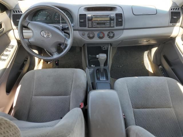 2004 Toyota Camry LE