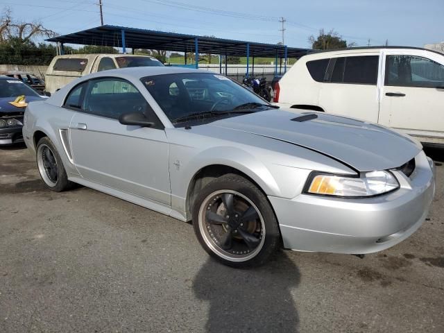 2000 Ford Mustang