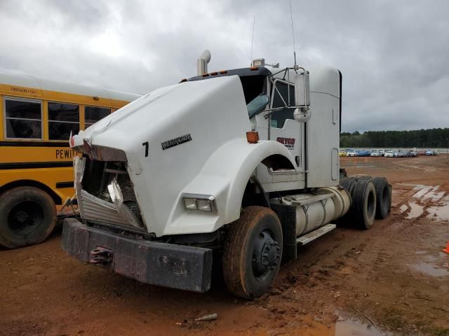 2011 Kenworth Construction T800