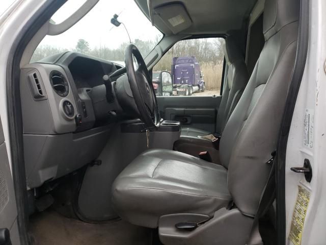 2016 Ford Econoline E350 Super Duty Cutaway Van