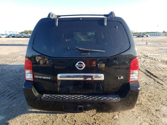 2005 Nissan Pathfinder LE