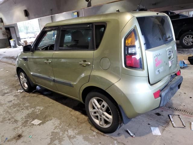 2011 KIA Soul +