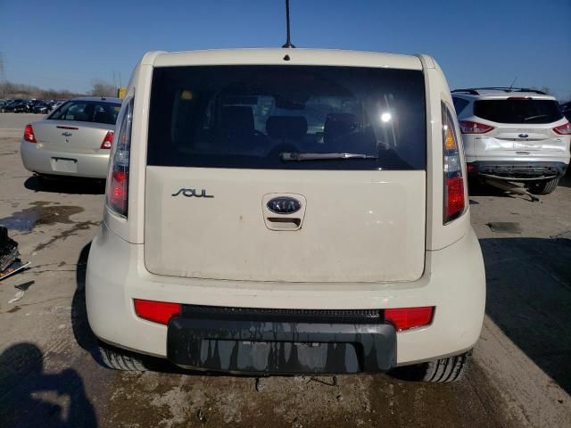 2010 KIA Soul +