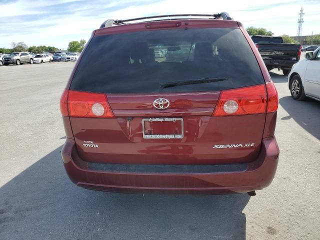 2010 Toyota Sienna XLE