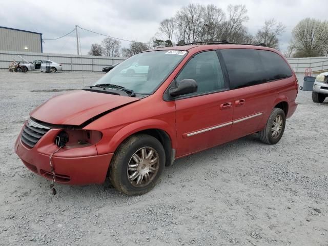 2005 Chrysler Town & Country Touring