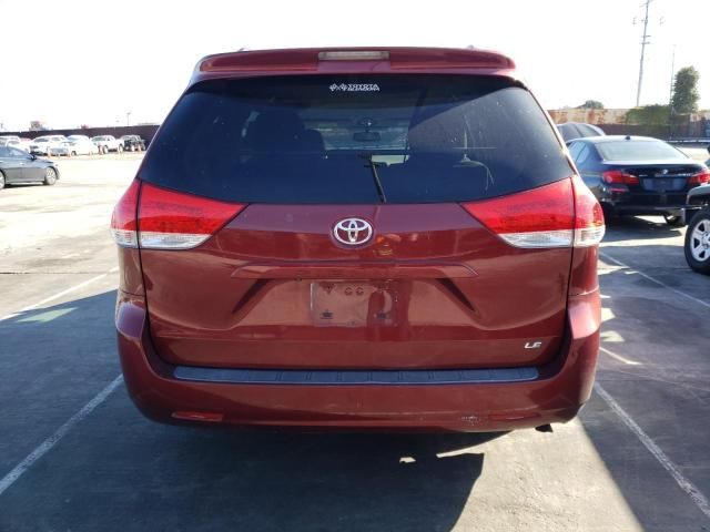 2013 Toyota Sienna LE