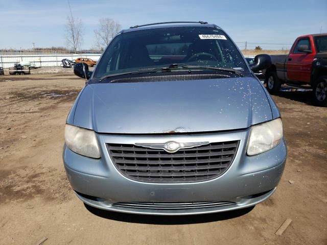 2004 Chrysler Town & Country