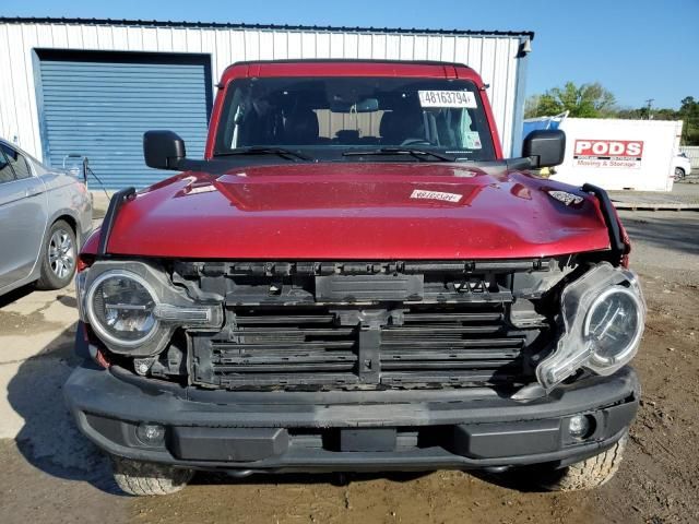 2021 Ford Bronco Base