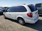 2005 Chrysler Town & Country LX