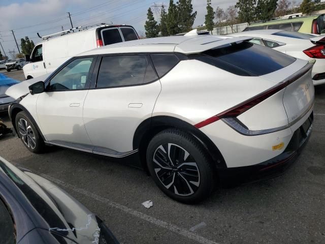 2022 KIA EV6 Light