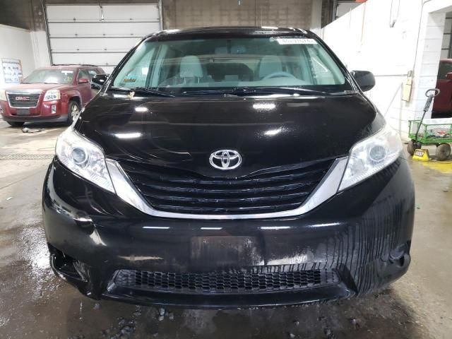 2011 Toyota Sienna LE