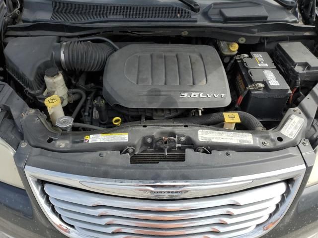 2012 Chrysler Town & Country Touring