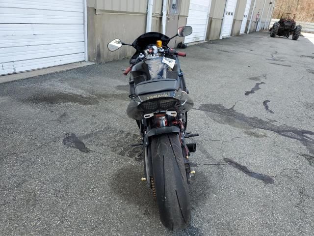 2004 Yamaha YZFR6 L