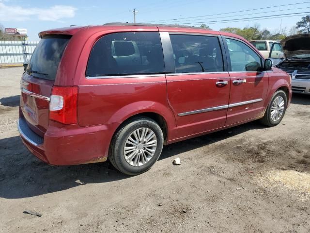 2015 Chrysler Town & Country Touring L