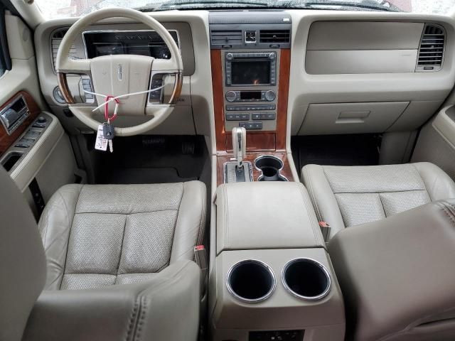 2012 Lincoln Navigator L