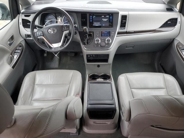 2015 Toyota Sienna XLE