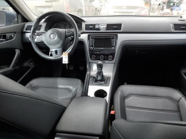 2013 Volkswagen Passat SE