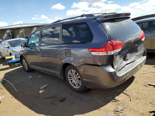 2011 Toyota Sienna XLE