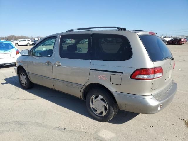 2001 Toyota Sienna LE