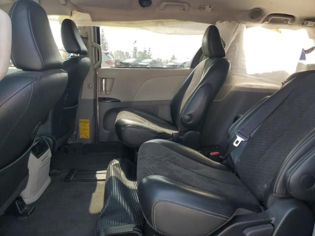 2013 Toyota Sienna Sport