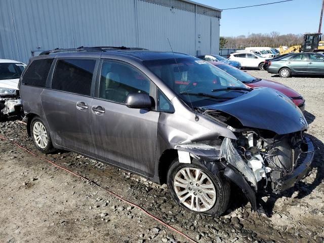 2014 Toyota Sienna XLE