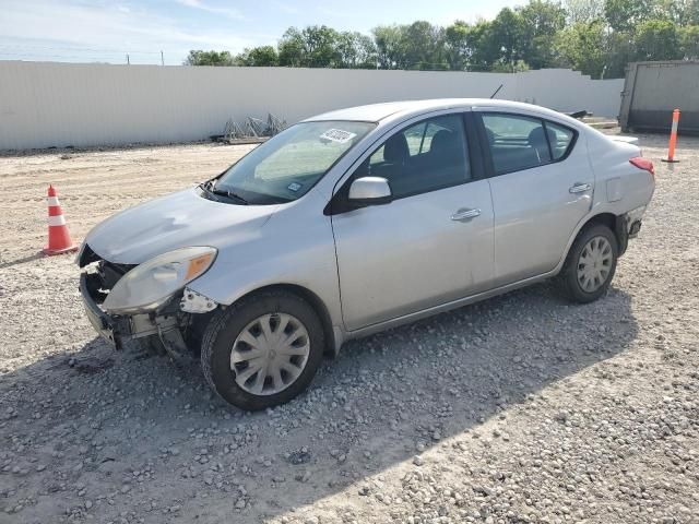 2013 Nissan Versa S