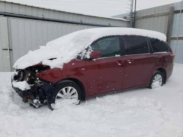 2017 Toyota Sienna LE