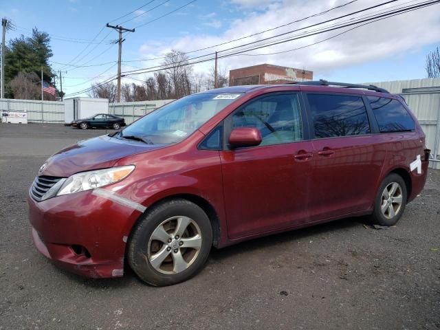 2013 Toyota Sienna LE