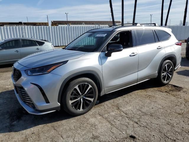 2022 Toyota Highlander XSE