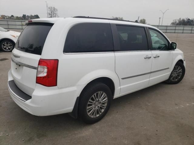 2014 Chrysler Town & Country Touring L