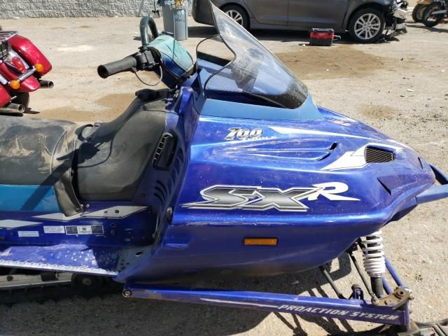 2000 Yamaha SX700