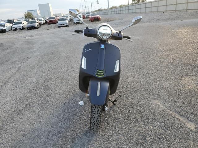 2023 Vespa GTS/SEI Giorni 300