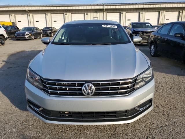 2016 Volkswagen Passat SE