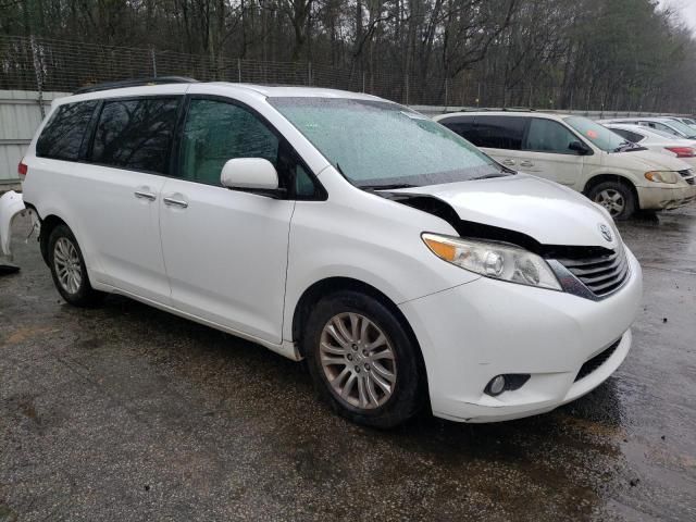 2011 Toyota Sienna XLE