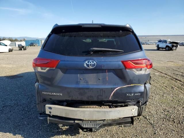 2017 Toyota Highlander SE