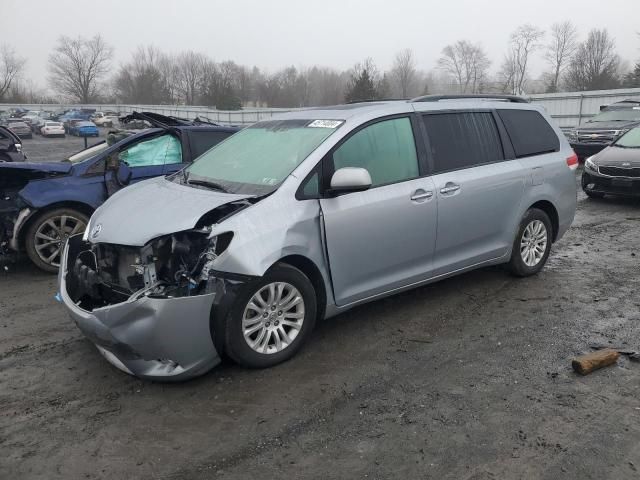 2014 Toyota Sienna XLE