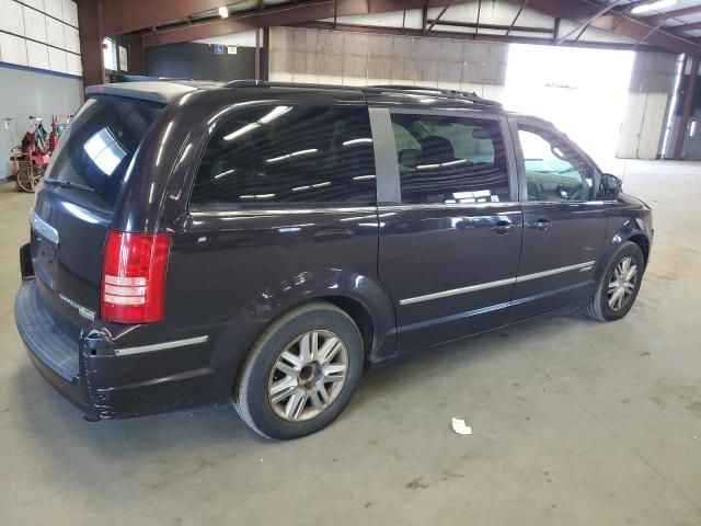 2010 Chrysler Town & Country Touring