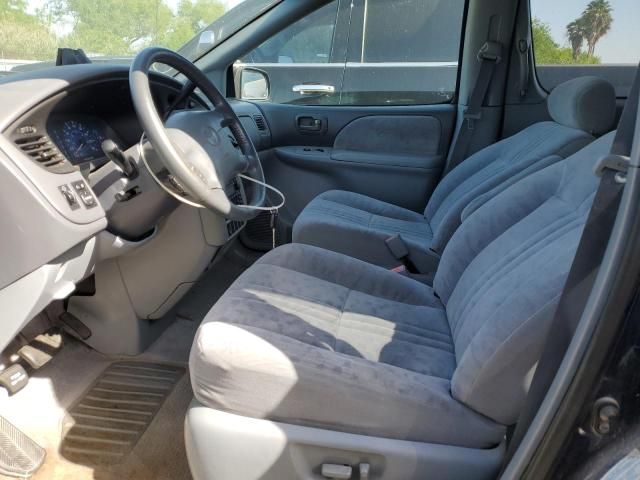 2001 Toyota Sienna LE