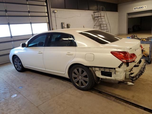 2005 Toyota Avalon XL