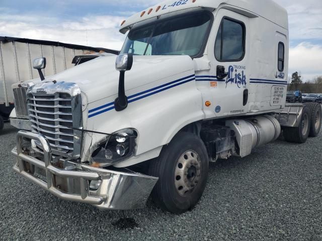 2018 Freightliner Cascadia 125