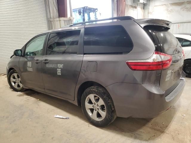 2015 Toyota Sienna LE