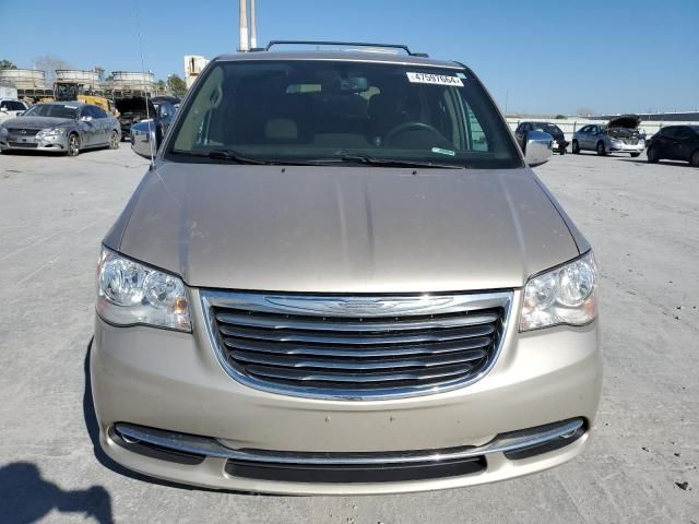 2016 Chrysler Town & Country Touring L