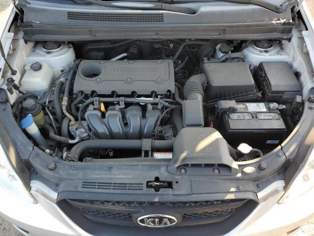 2009 KIA Rondo Base