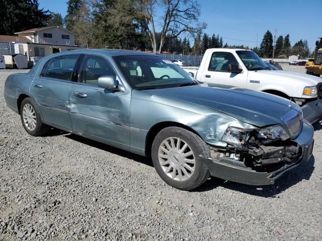 2004 Lincoln Town Car Executive