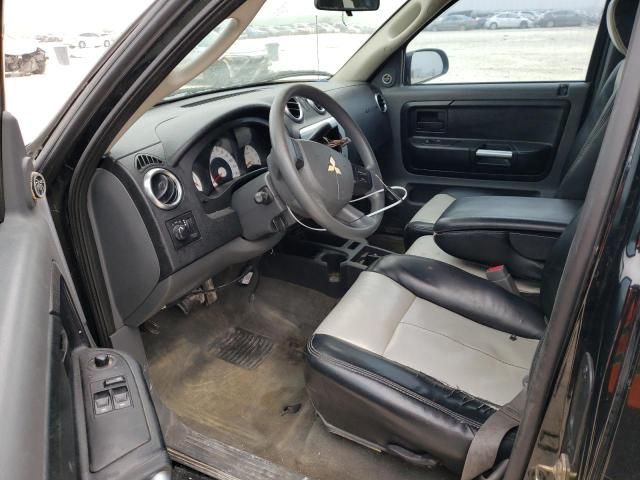 2006 Mitsubishi Raider LS