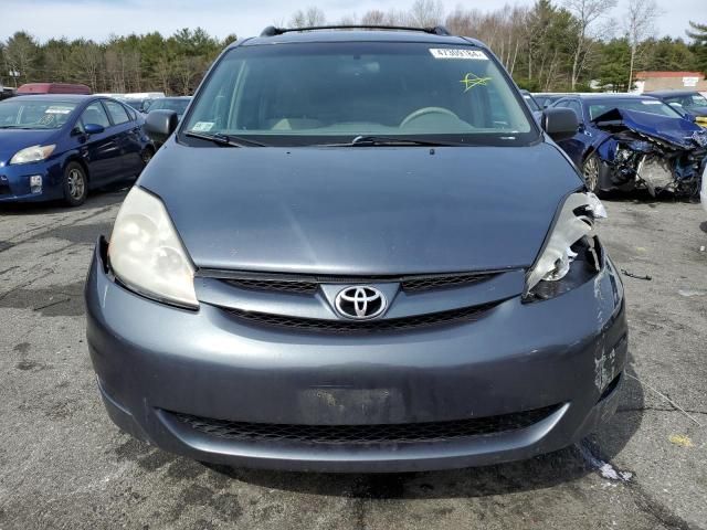 2009 Toyota Sienna CE