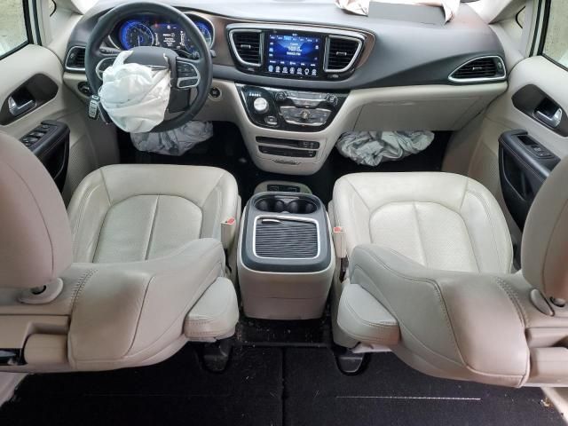 2017 Chrysler Pacifica Touring L Plus