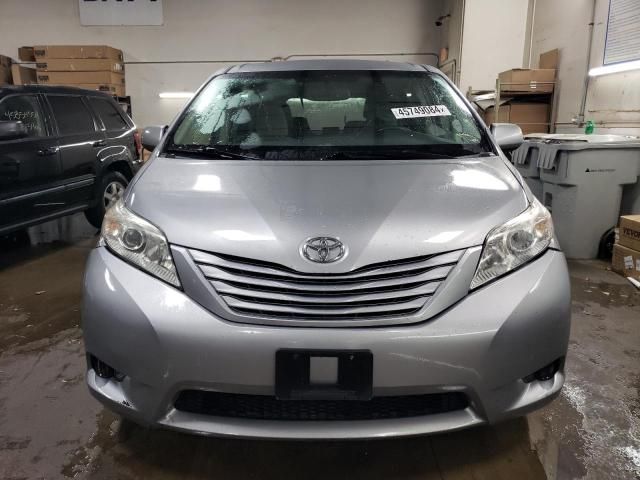 2015 Toyota Sienna LE