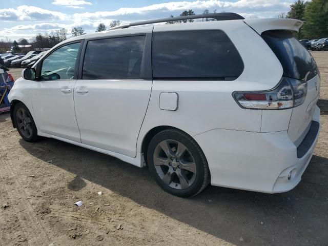 2011 Toyota Sienna Sport